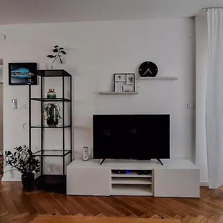 Apartament J&v